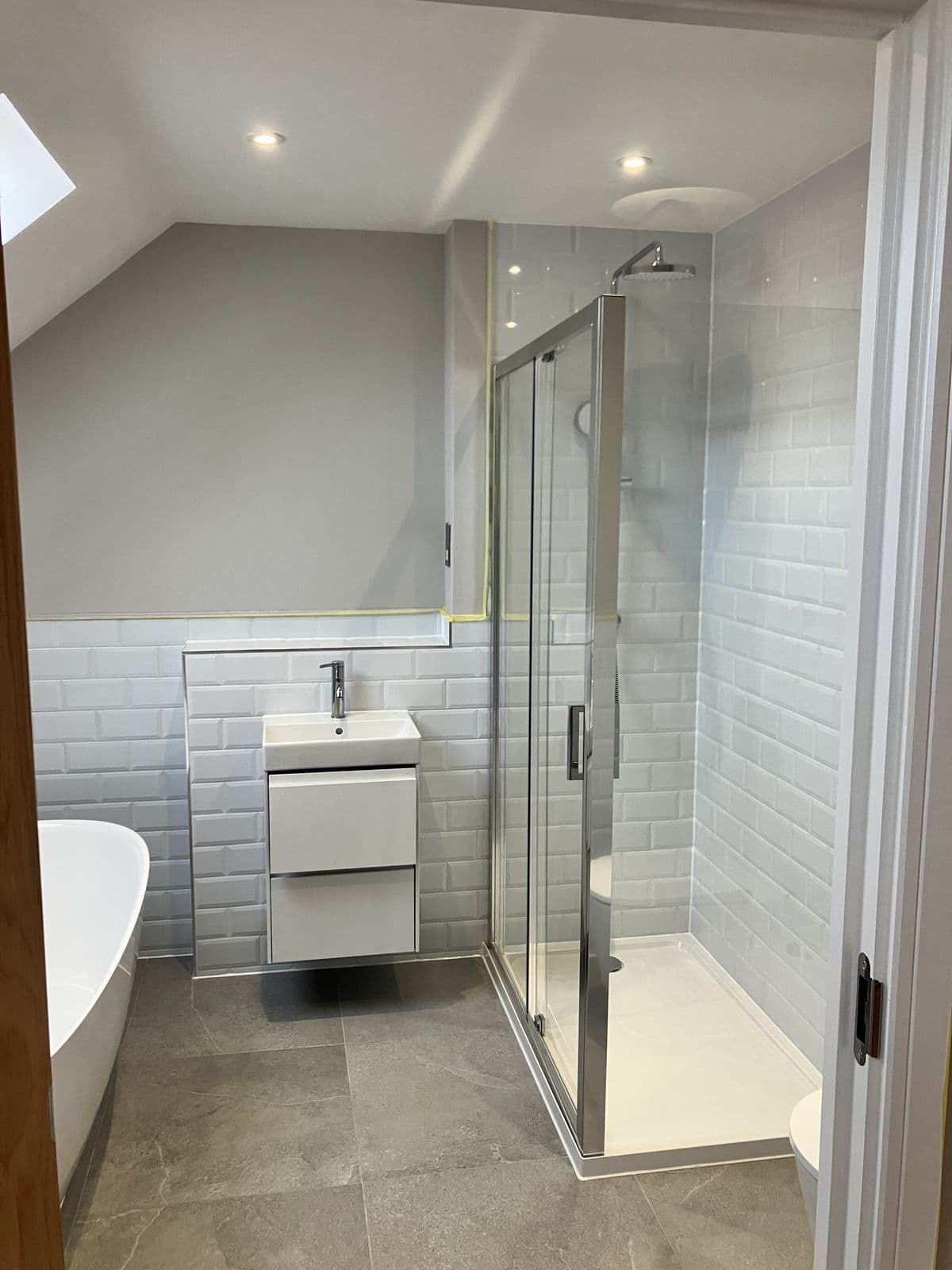 Recent Maycor bathroom project - curved shower screen and mirror