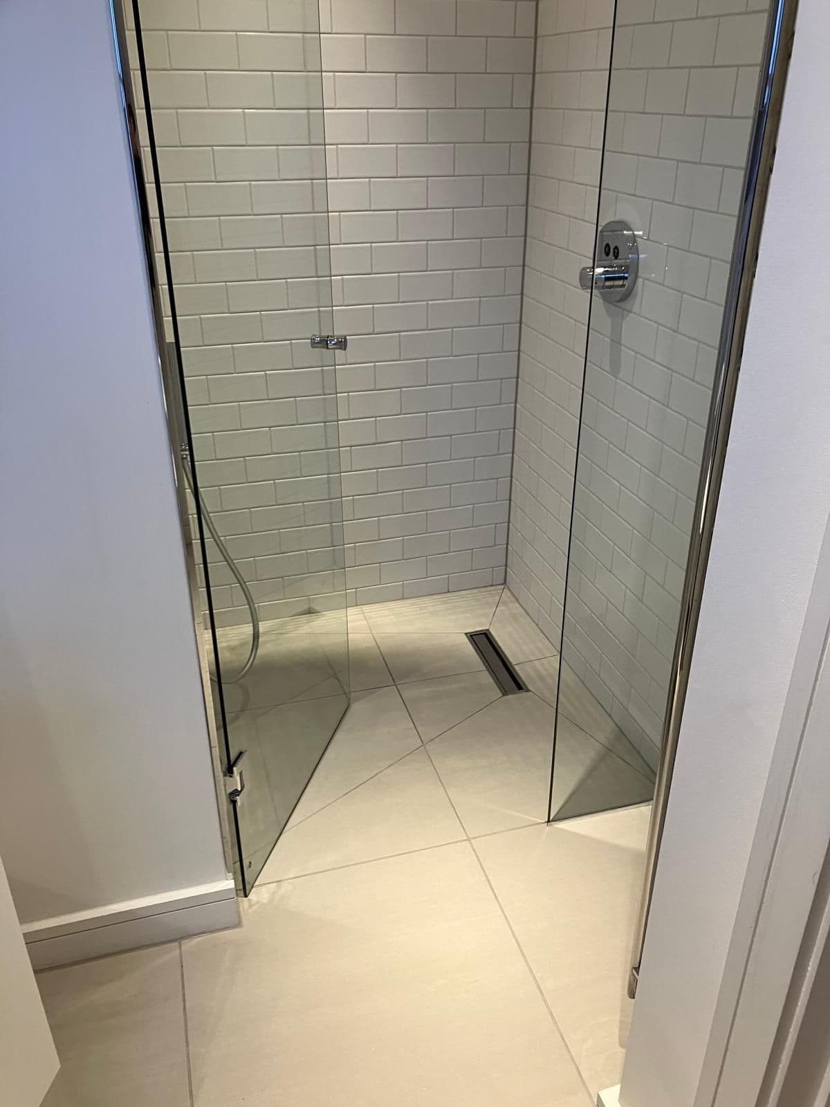London bathroom refurbishment - underfloor heating and tiled flooring