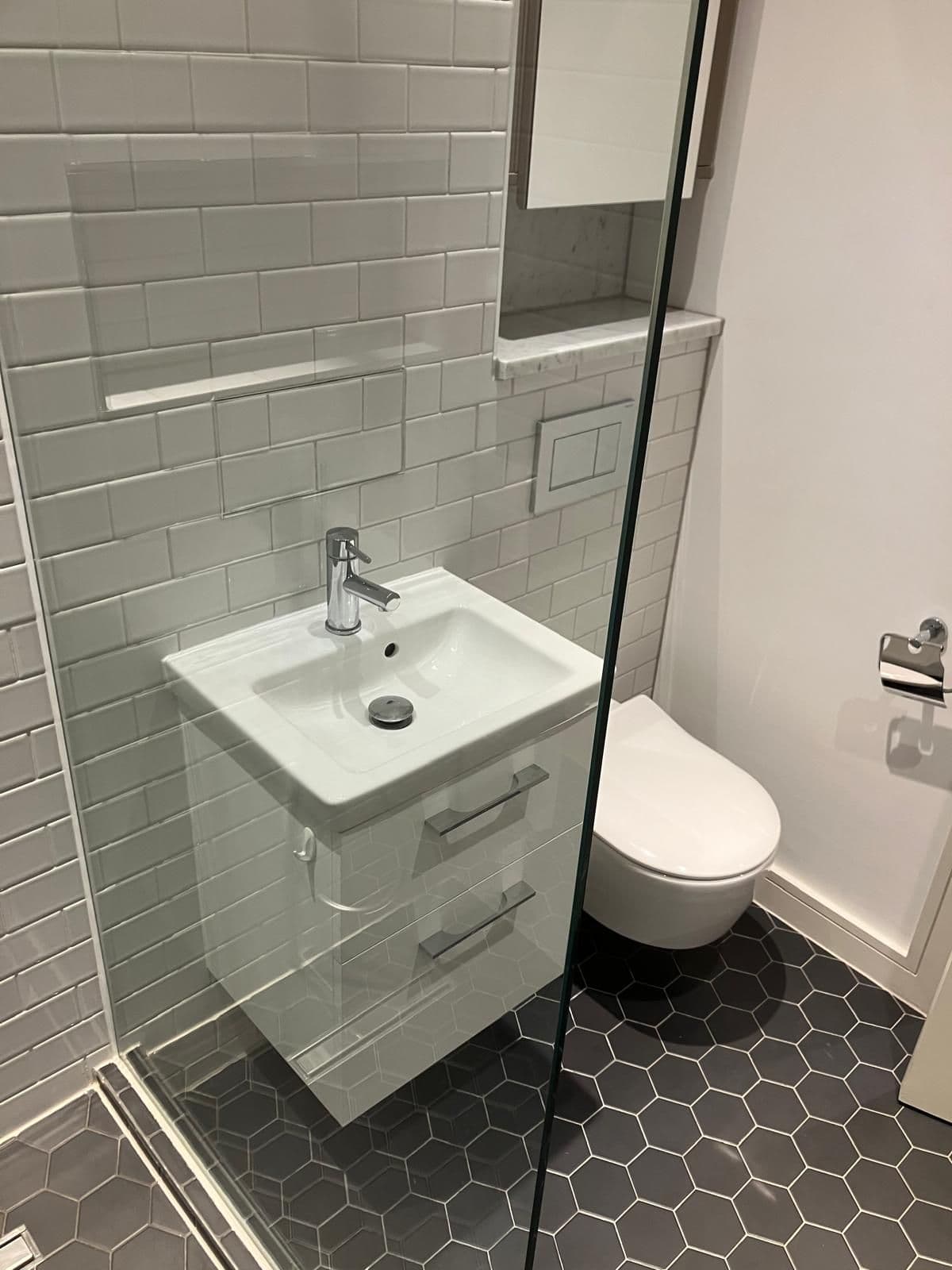 London bathroom refurbishment - matt black fixtures and fittings